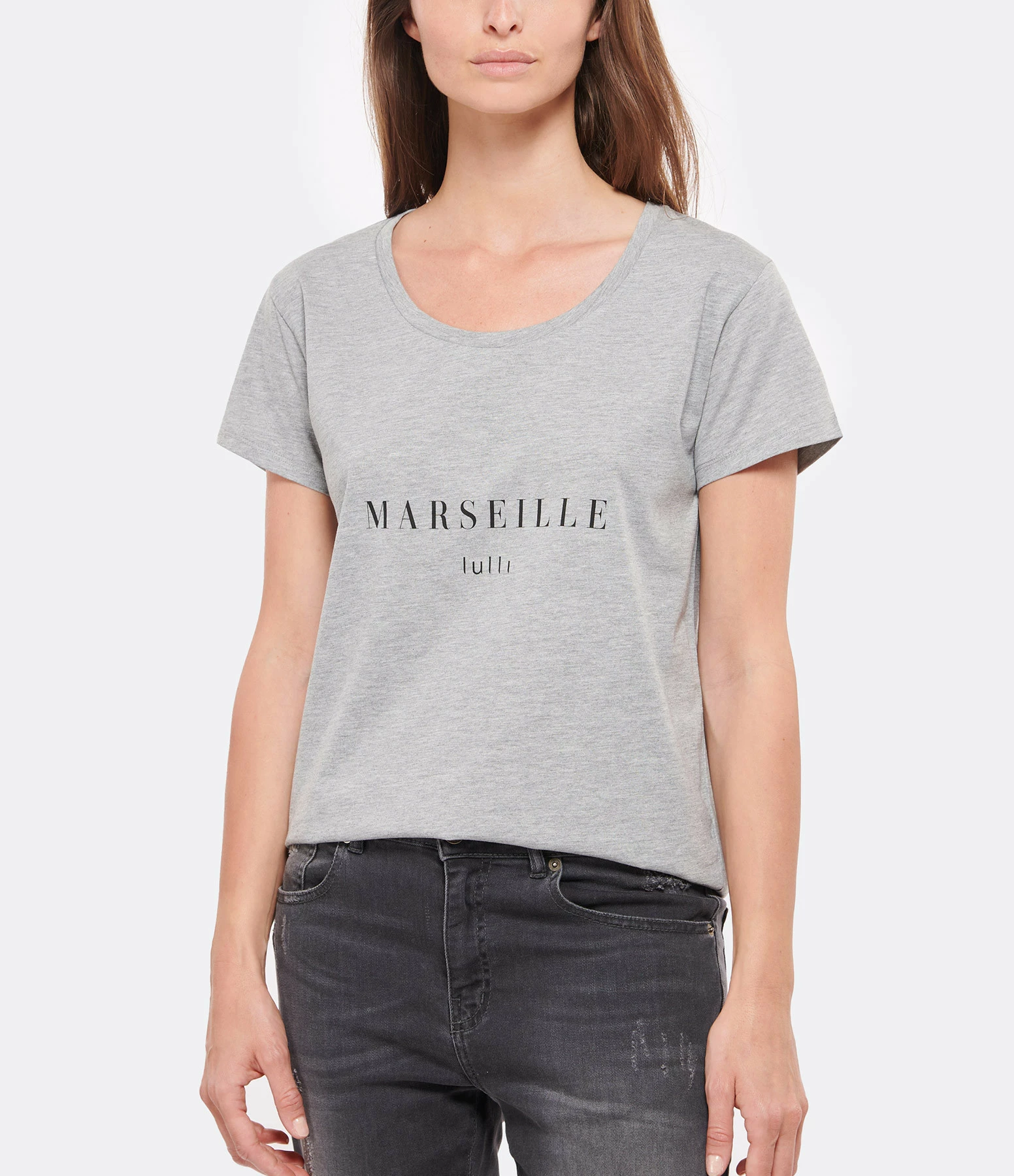 Tee-shirt Lulli Marseille Col Rond Coton Gris, Collaboration Jeanne Vouland X Lulli – Image 3