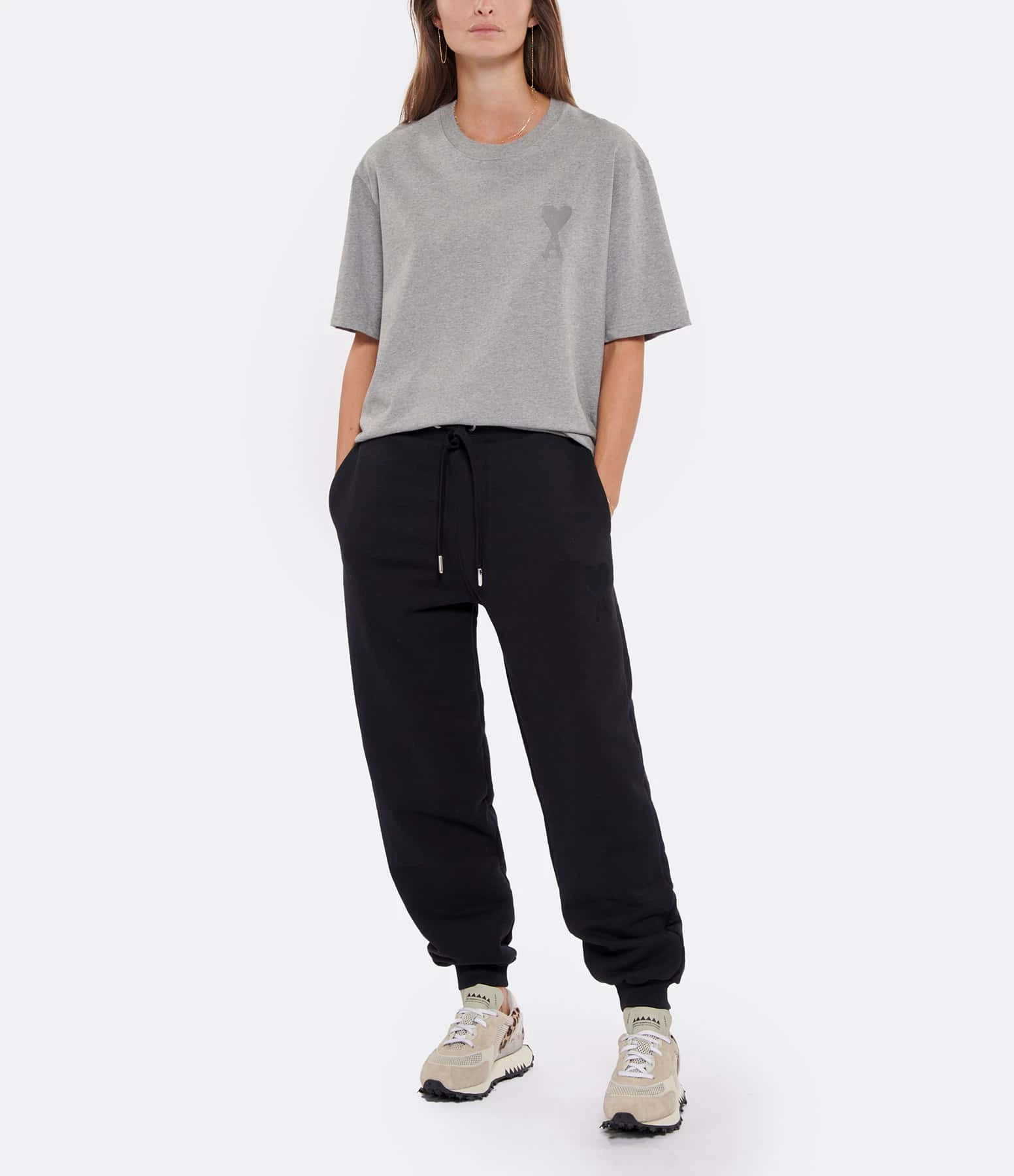 AMI Paris Jogging Unisexe Ami De Cœur Coton Biologique Noir – Image 6