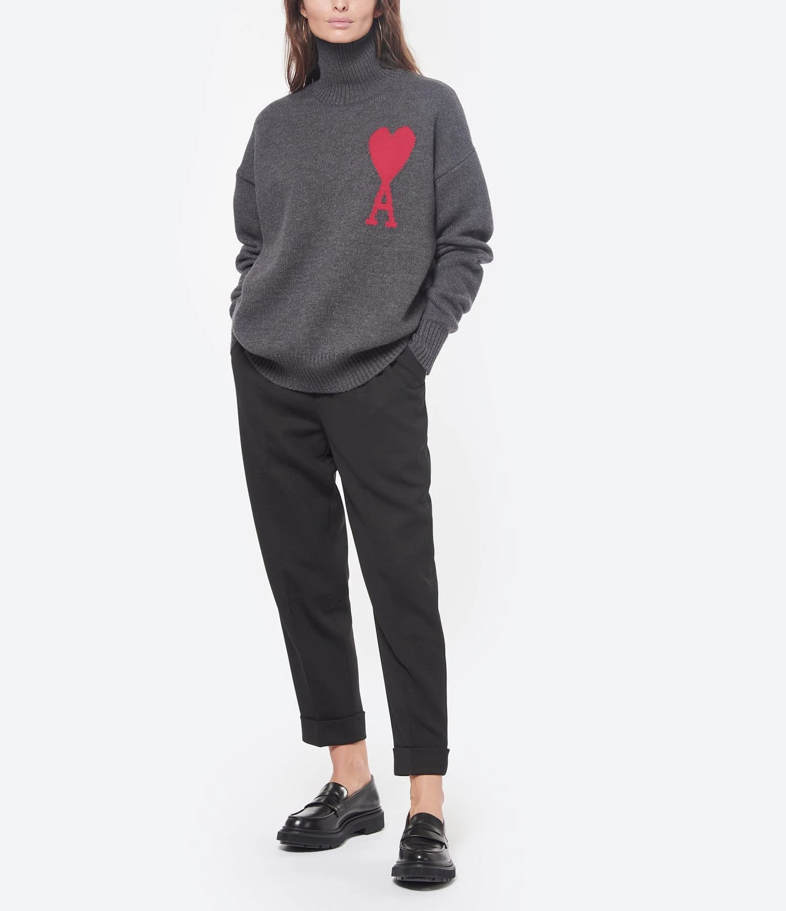 AMI Paris Pull Unisexe Ami De Cœur Laine Gris Rouge 6 AMI Paris Pull Unisexe Ami De Cœur Laine Gris Rouge – Image 4