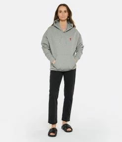 AMI Paris Sweatshirt Hoodie Unisexe Ami De Cœur Coton Bio Gris Chiné 13 AMI Paris Sweatshirt Hoodie Unisexe Ami De Cœur Coton Bio Gris Chiné -Boutique de vente ZIMMERMANN amipa look20230118 359