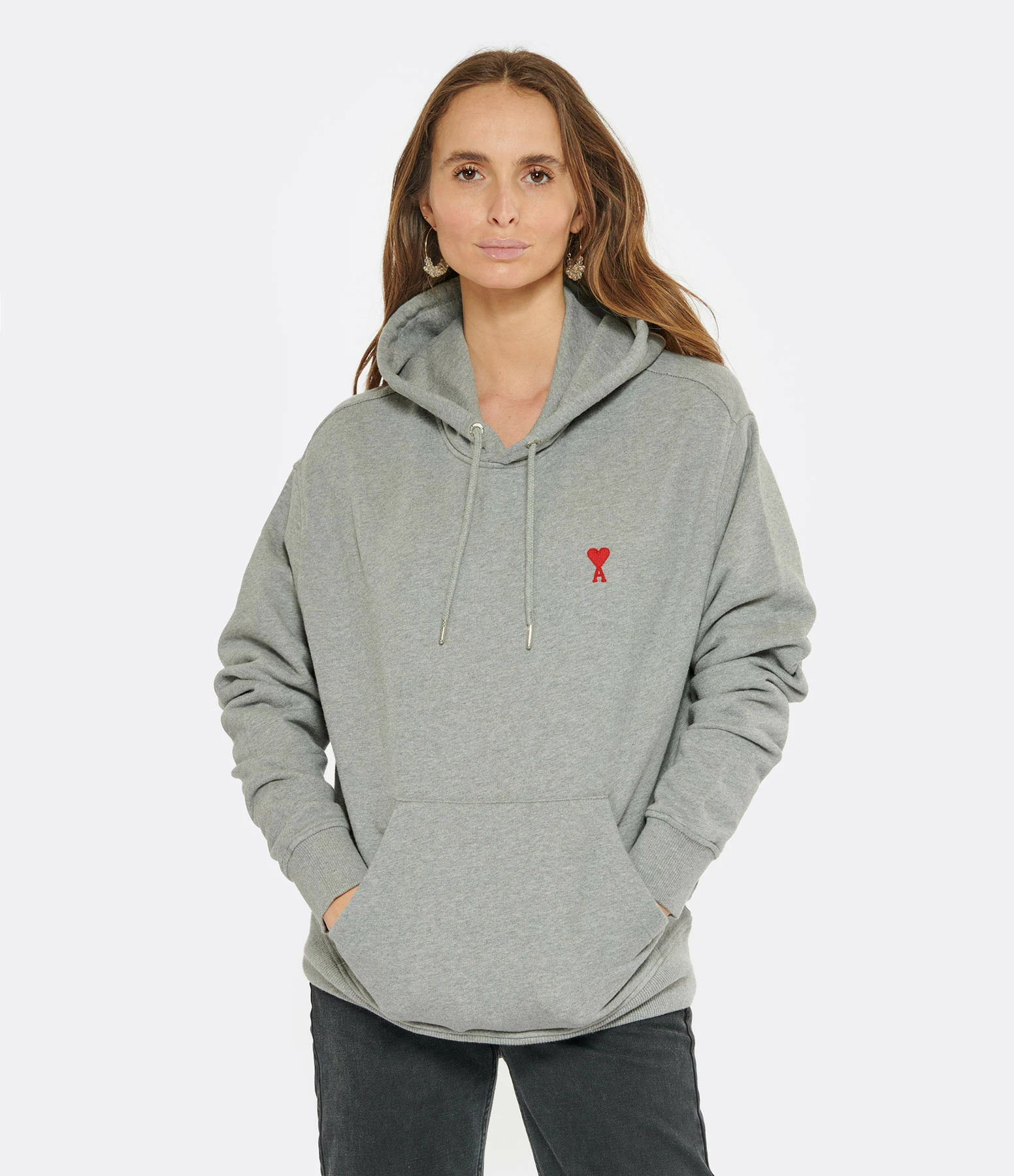 AMI Paris Sweatshirt Hoodie Unisexe Ami De Cœur Coton Bio Gris Chiné 5 AMI Paris Sweatshirt Hoodie Unisexe Ami De Cœur Coton Bio Gris Chiné – Image 3