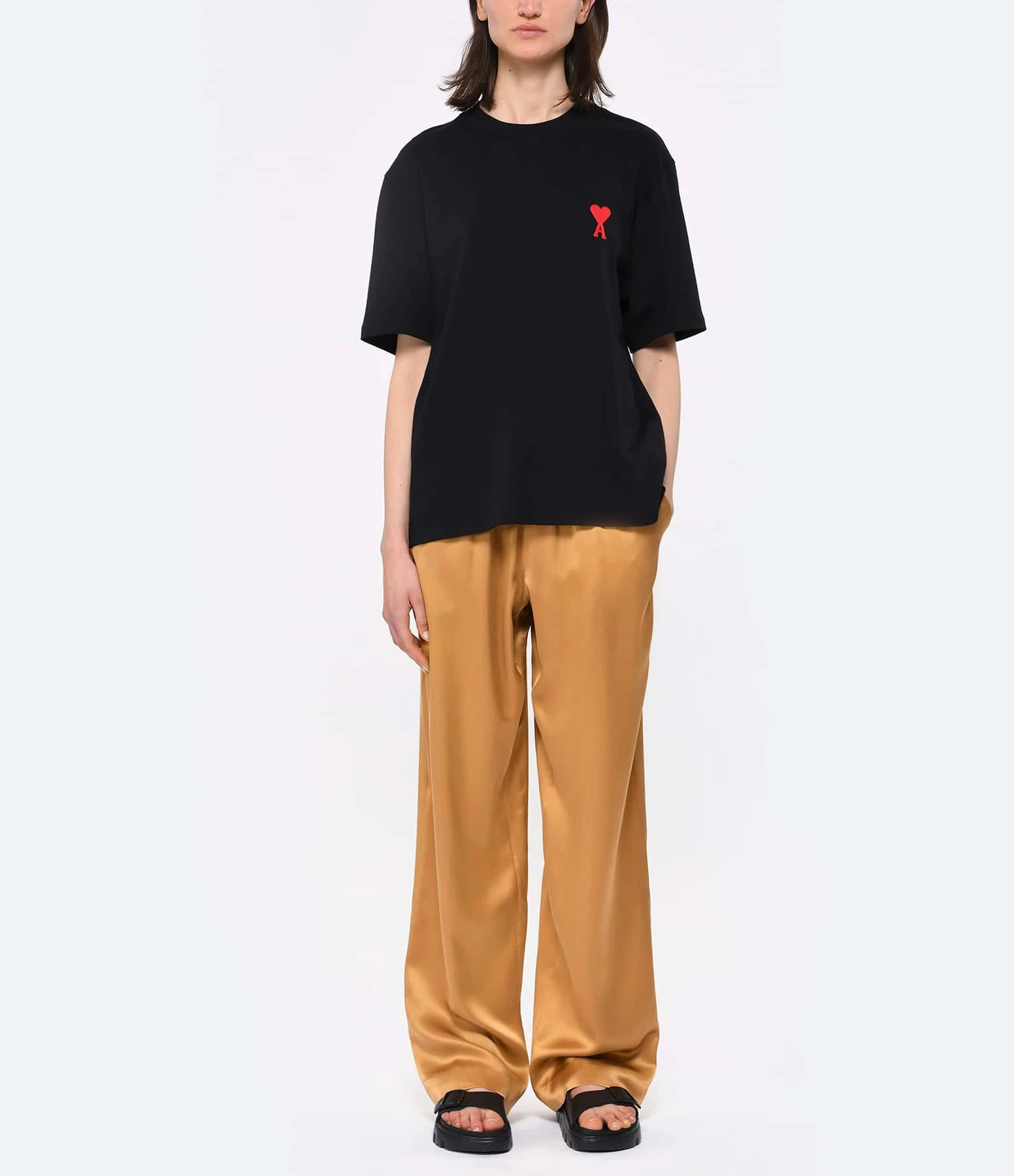 AMI Paris Tee-shirt Unisexe Ami De Cœur Coton Biologique Noir Rouge 6 AMI Paris Tee-shirt Unisexe Ami De Cœur Coton Biologique Noir Rouge – Image 4