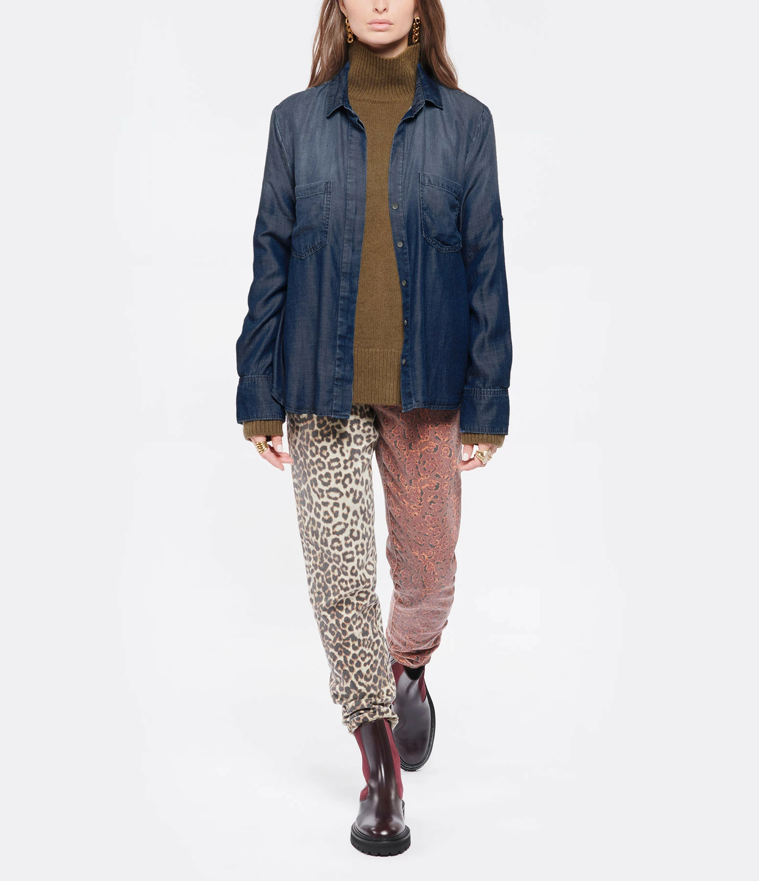 Bella Dahl Chemise Split Back Button Down Dark Ombre Wash – Image 4