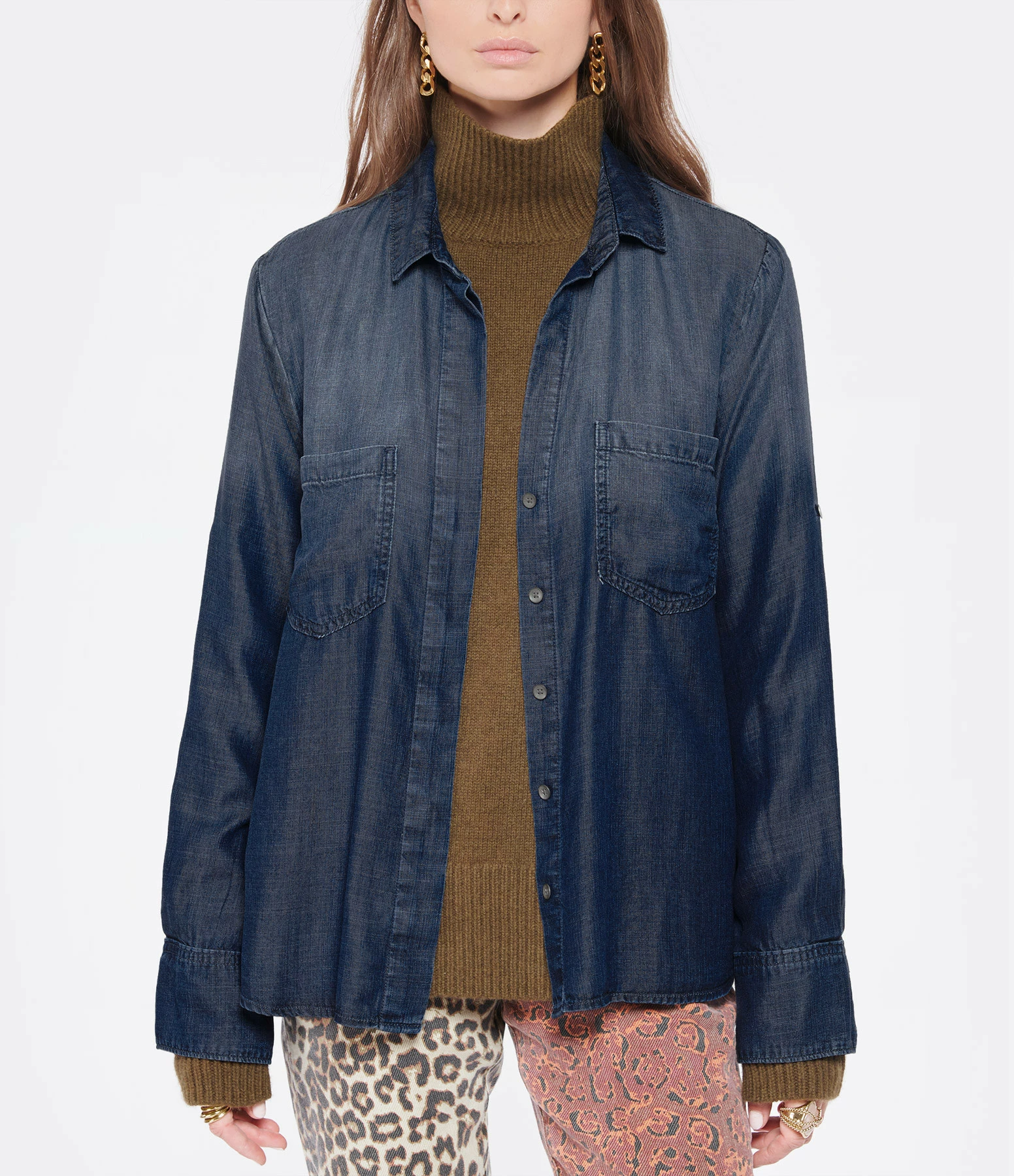 Bella Dahl Chemise Split Back Button Down Dark Ombre Wash – Image 3