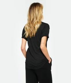 MARANT ÉTOILE Tee-shirt Koldi Lin Noir Argenté 11 MARANT ÉTOILE Tee-shirt Koldi Lin Noir Argenté -Boutique de vente ZIMMERMANN imare look20221129 421