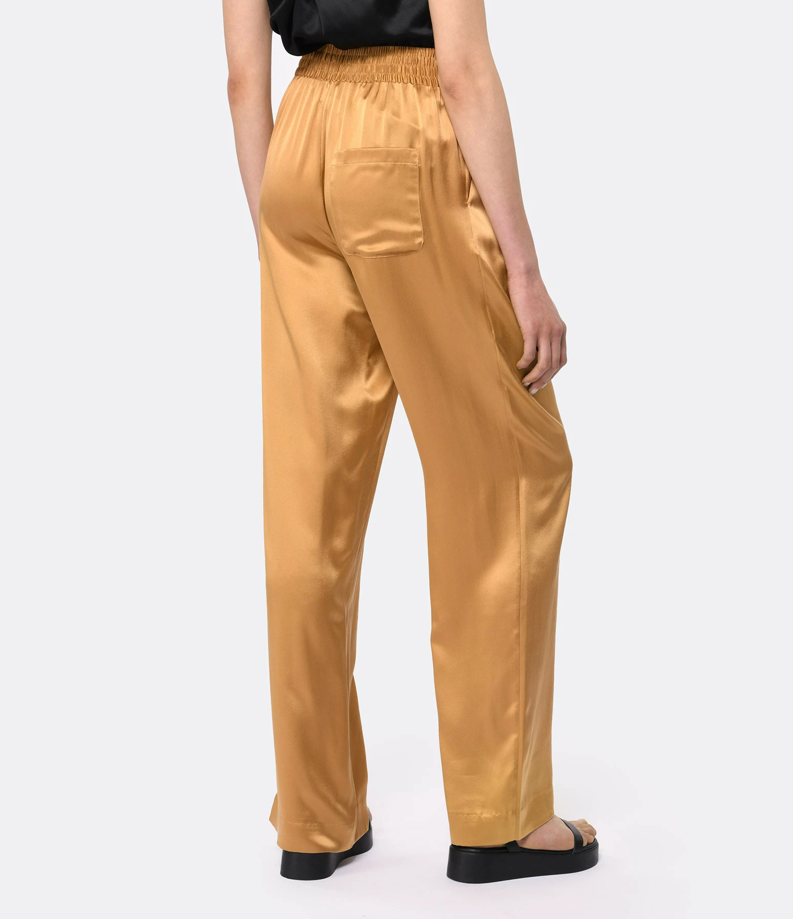 LOULOU STUDIO Pantalon Soma Soie Camel – Image 4
