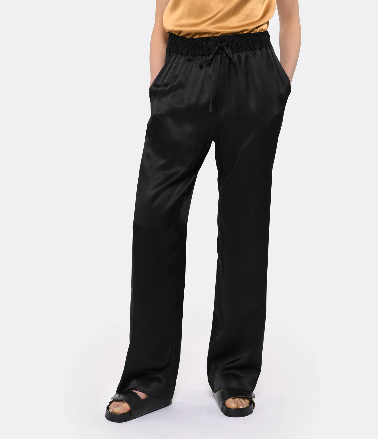 LOULOU STUDIO Pantalon Soma Soie Noir – Image 3