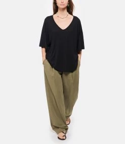 MAEVY MOUVEMENT LIBRE Top Col V Marie Bambou Noir 10 MAEVY MOUVEMENT LIBRE Top Col V Marie Bambou Noir -Boutique de vente ZIMMERMANN maevy look20220419 108 1