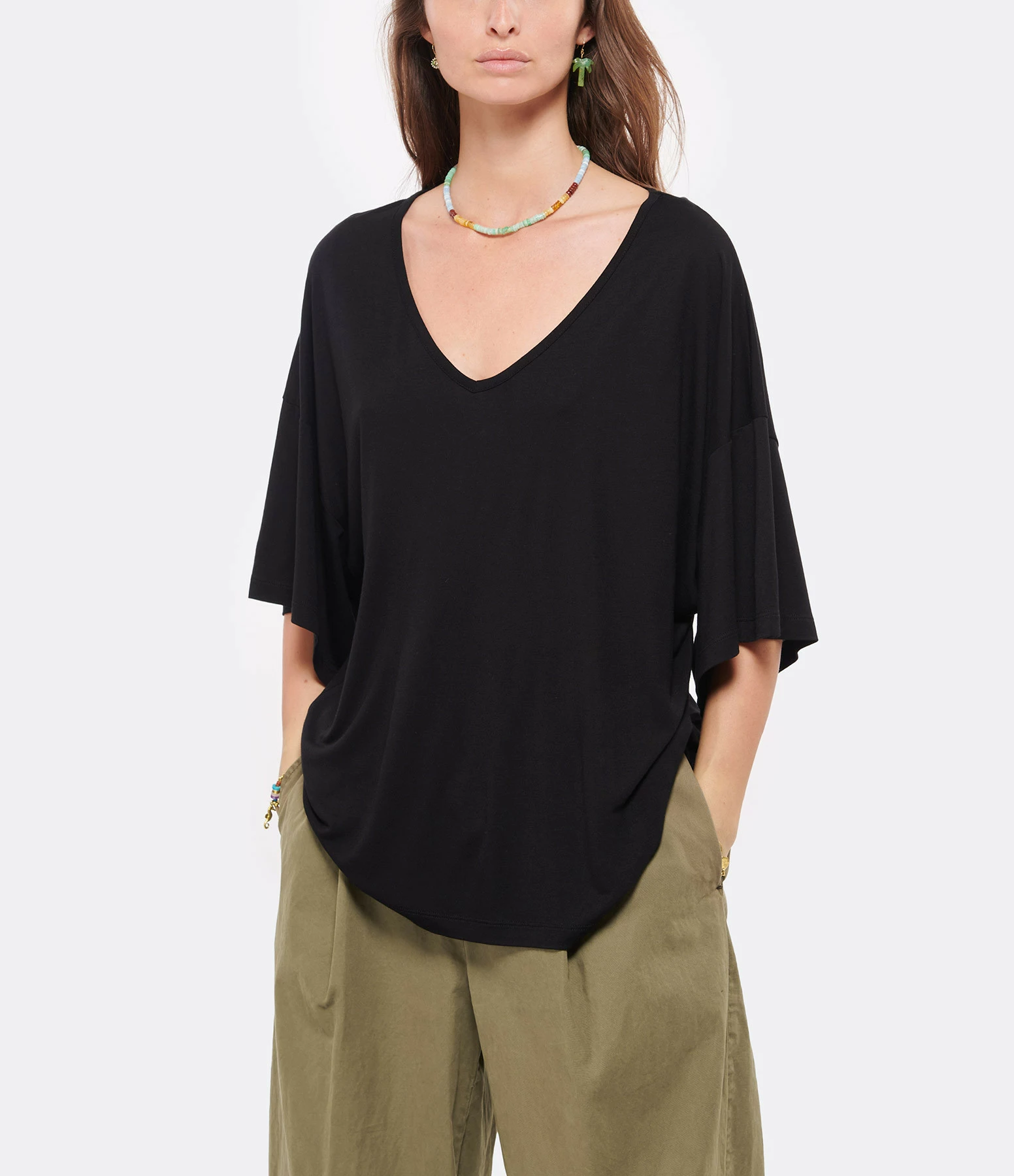 MAEVY MOUVEMENT LIBRE Top Col V Marie Bambou Noir 5 MAEVY MOUVEMENT LIBRE Top Col V Marie Bambou Noir – Image 3