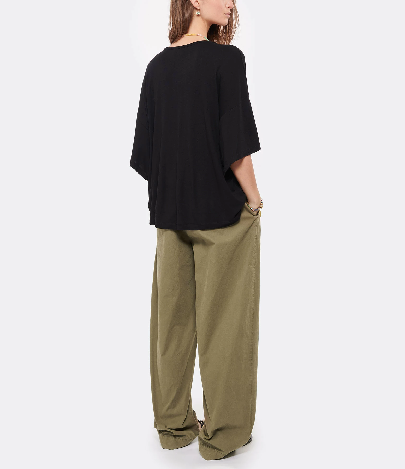 MAEVY MOUVEMENT LIBRE Top Col V Marie Bambou Noir 7 MAEVY MOUVEMENT LIBRE Top Col V Marie Bambou Noir – Image 5