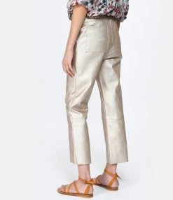 MAEVY MOUVEMENT LIBRE Pantalon Pantavegan Cuir Vegan Champagne 11 MAEVY MOUVEMENT LIBRE Pantalon Pantavegan Cuir Vegan Champagne -Boutique de vente ZIMMERMANN maevy look20230215 178