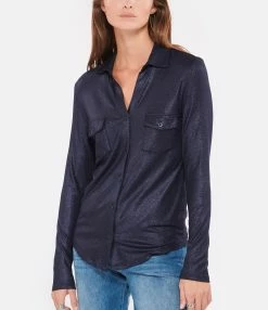 MAJESTIC FILATURES Chemise Métallique Navy 9 MAJESTIC FILATURES Chemise Métallique Navy -Boutique de vente ZIMMERMANN majes look20220907 328