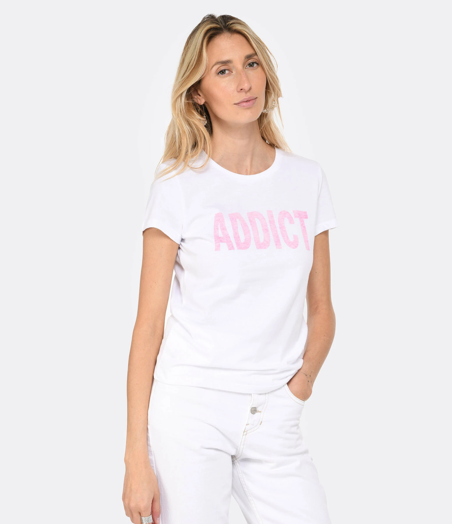 MAJESTIC FILATURES Tee-shirt Coton Addict Rose Fluo – Image 3