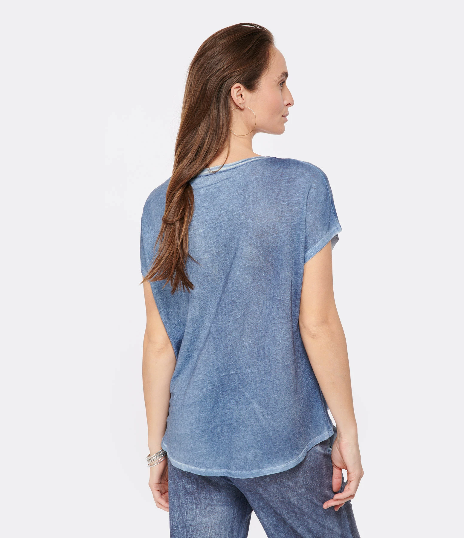 MAJESTIC FILATURES Tee-shirt Col V Lin Océan – Image 5