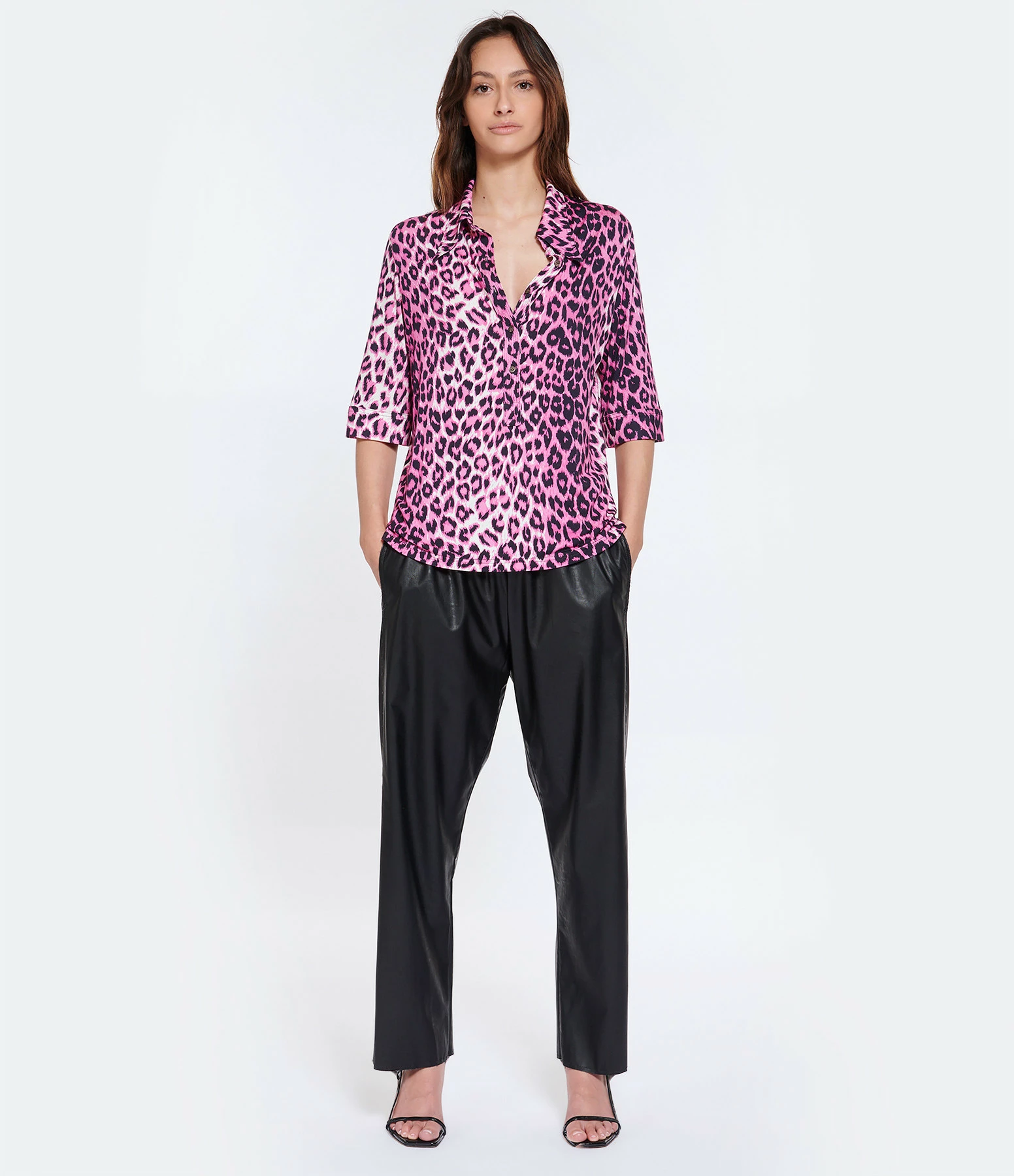 MM6 Maison Margiela Pantalon Cuir Noir – Image 3