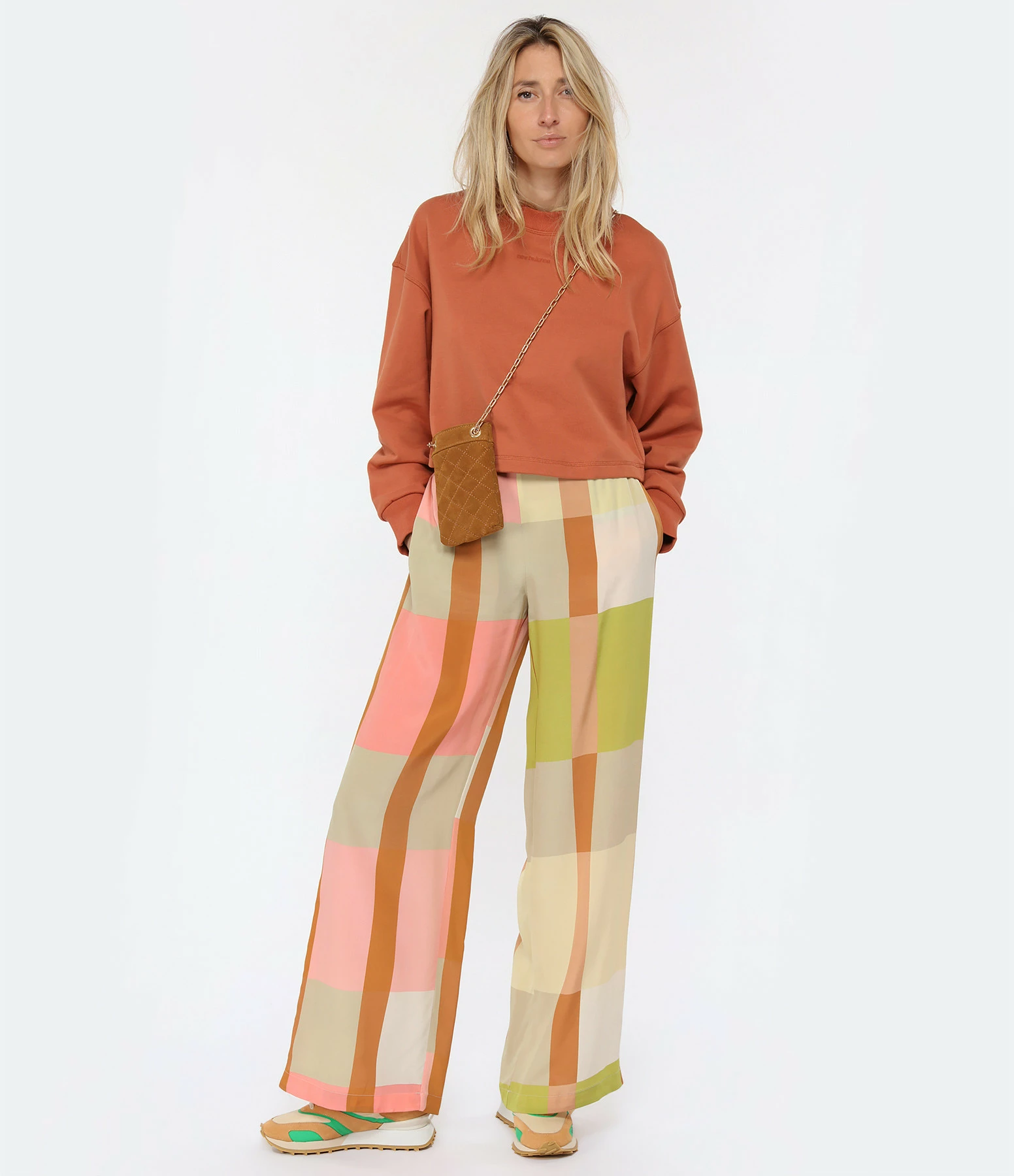 Momoni Pantalon Baccarat Soie Rose Jaune – Image 3