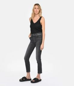 MOTHER Jean The Mid Rise Dazzler Denim Noir The Night Is Watchin 9 MOTHER Jean The Mid Rise Dazzler Denim Noir The Night Is Watchin -Boutique de vente ZIMMERMANN mothe look20230111 653