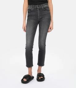 MOTHER Jean The Mid Rise Dazzler Denim Noir The Night Is Watchin 10 MOTHER Jean The Mid Rise Dazzler Denim Noir The Night Is Watchin -Boutique de vente ZIMMERMANN mothe look20230111 655