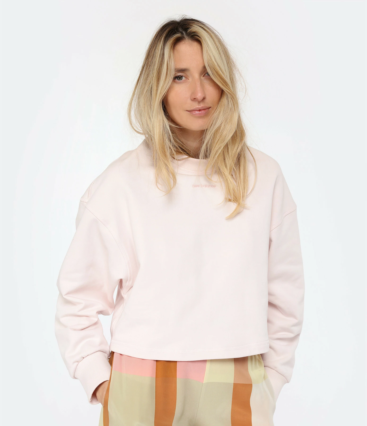 New Balance Sweatshirt NB Athletics Coton Rose Clair 5 New Balance Sweatshirt NB Athletics Coton Rose Clair – Image 3