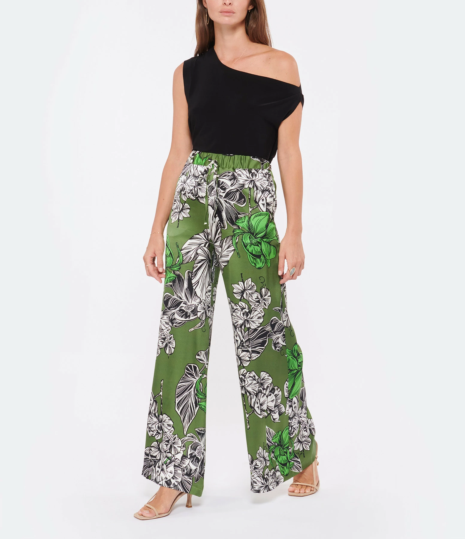 Norma Kamali Top Col Évasé Noir – Image 4